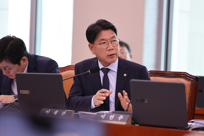 이재관 의원 , 더불어민주당 국정감사 우수의원 2 년 연속 수상 !