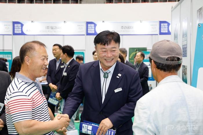 이천시, 일자리박람회 성황…중장년 171명 취업 '청신호'