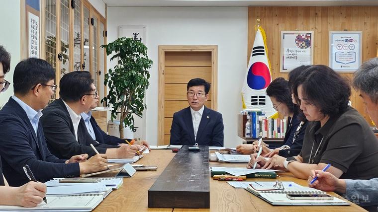 “학교 어려움 먼저 찾겠다”…윤건영 충북교육감, 현장지원 체계 강화