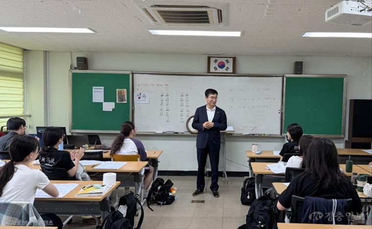 윤건영 충북교육감 “방학은 쉬는 시간이 아닌 성장의 시간”
