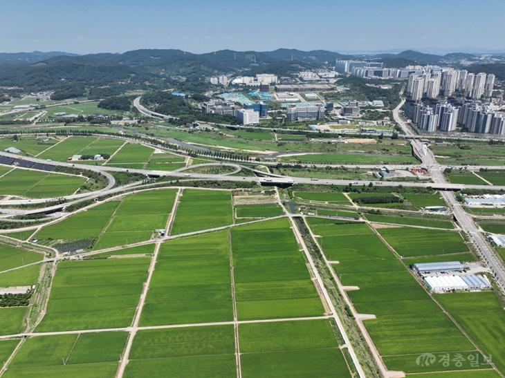 3. 아산시, 아산현충사IC 연결도로 개설공사 착공…산업·물류 경쟁력 강화(1).JPG
