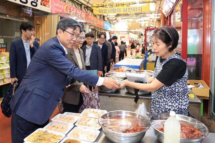20260921- 추석명절맞이 전통시 장보기(복대가경시장) (7).jpg