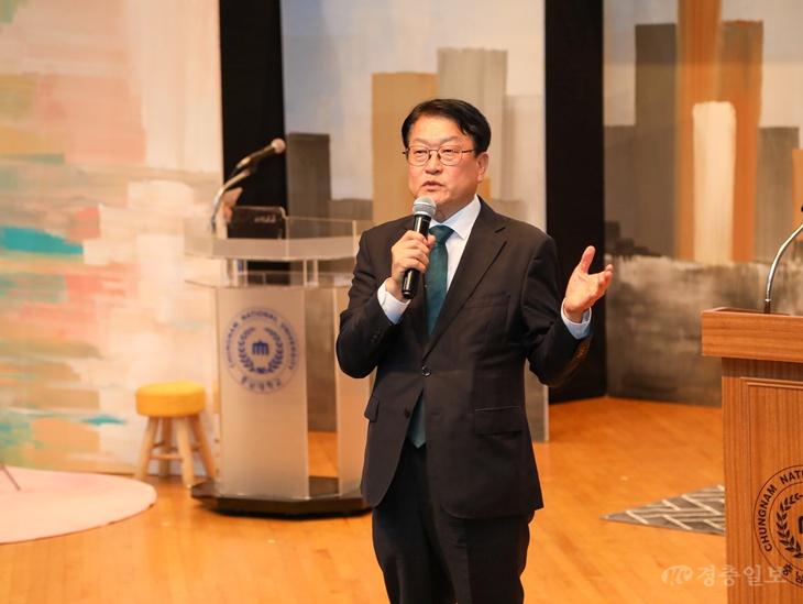 1-2. 2026학년도 통합학교 관리자 특수교육 이해 연수 사진2(오석진 교육감).jpg