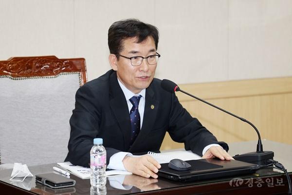 윤건영 교육감.JPG