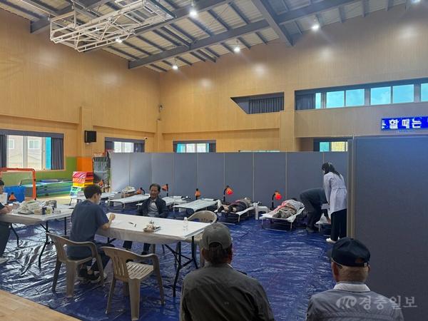 맞춤 의료에 활짝… 충주시, 세 번째 ‘농촌 왕진버스’성황 (2).jpeg