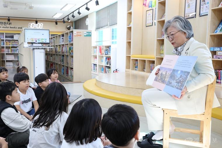 세종시교육청, 교육감이 직접 들려주는 청렴 동화 운영1.jpg