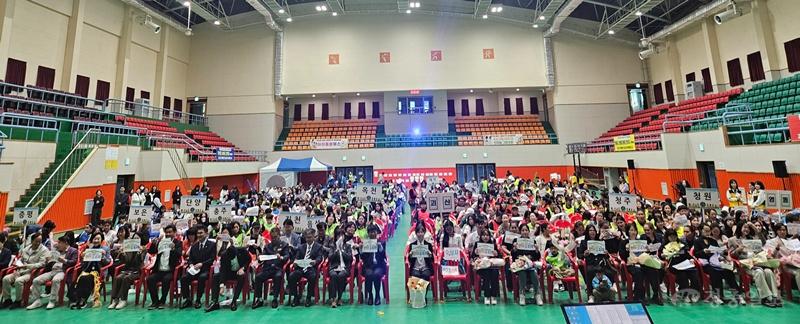 17일 괴산문화체육센터에서 열린 `제19회 충청북도 다문화가족 한마음축제`.jpg